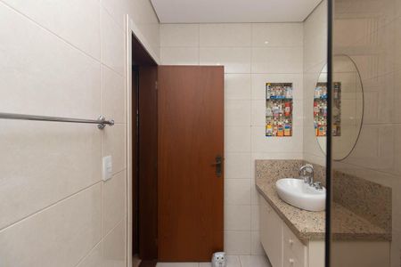 Casa à venda com 360m², 3 quartos e 5 vagas Casa à venda com 360m², 3 quartos e 5 vagasBanheiro da Suíte 1