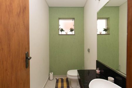 Casa à venda com 360m², 3 quartos e 5 vagas Casa à venda com 360m², 3 quartos e 5 vagasLavabo