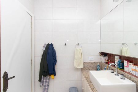Casa à venda com 360m², 3 quartos e 5 vagas Casa à venda com 360m², 3 quartos e 5 vagasBanheiro da Suíte 2