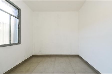 Quarto 1 de kitnet/studio para alugar com 2 quartos, 38m² em Santa Efigênia, Belo Horizonte