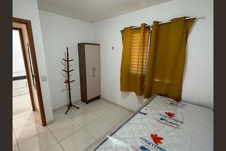 Quarto de apartamento para alugar com 2 quartos, 60m² em Parque Jose Alexandre, Carapicuíba