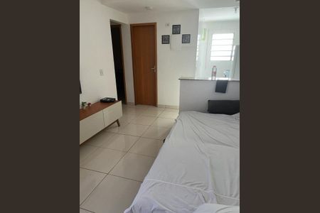 Quarto de apartamento para alugar com 2 quartos, 60m² em Parque Jose Alexandre, Carapicuíba