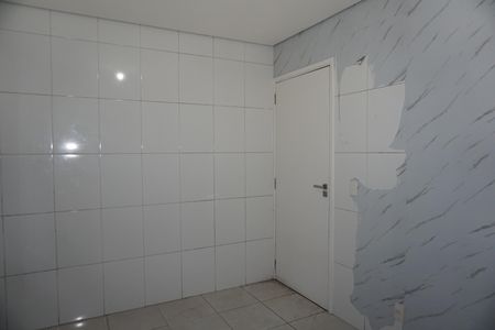 Cozinha de casa para alugar com 1 quarto, 32m² em Jardim Santa Tereza Novo, Embu das Artes