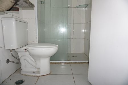 Banheiro de casa para alugar com 1 quarto, 32m² em Jardim Santa Tereza Novo, Embu das Artes