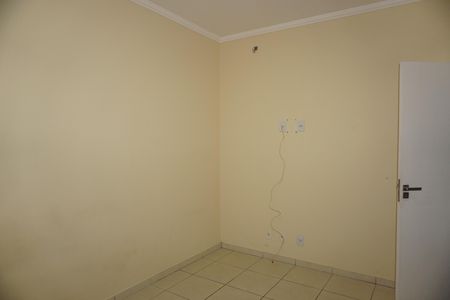Quarto de casa para alugar com 1 quarto, 32m² em Jardim Santa Tereza Novo, Embu das Artes