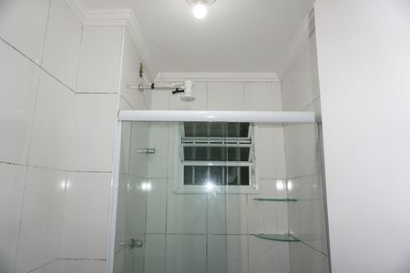 Banheiro de casa para alugar com 1 quarto, 32m² em Jardim Santa Tereza Novo, Embu das Artes