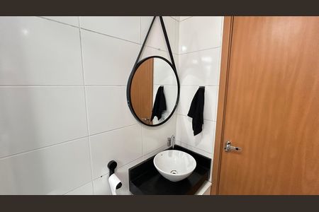 Apartamento para alugar com 38m², 2 quartos e sem vagaBanheiro