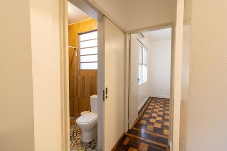 Corredor de apartamento para alugar com 1 quarto, 42m² em Centro Histórico, Porto Alegre