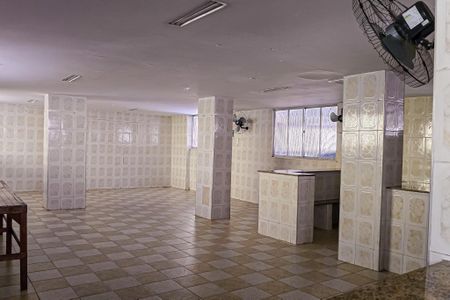 Apartamento à venda com 50m², 1 quarto e 1 vaga Apartamento à venda com 50m², 1 quarto e 1 vagaÁrea comum - Salão de festas