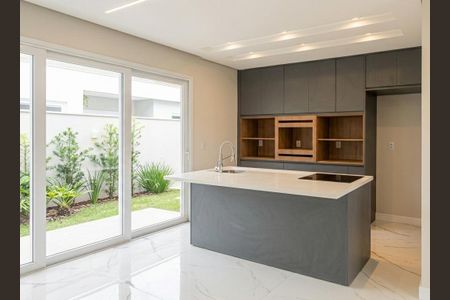 Cozinha de casa de condomínio para alugar com 3 quartos, 78m² em Jansen, Gravataí