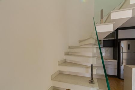 Apartamento para alugar com 130m², 2 quartos e 2 vagasEscada