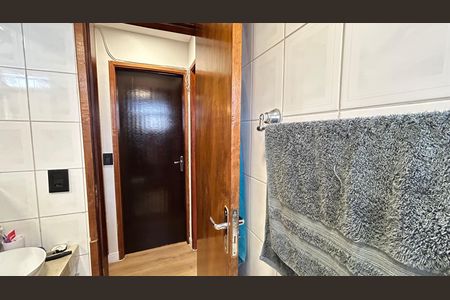 Apartamento à venda com 52m², 2 quartos e 1 vaga Apartamento à venda com 52m², 2 quartos e 1 vagaBanheiro