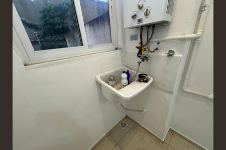 Apartamento para alugar com 75m², 2 quartos e 1 vagaÁrea de Serviço