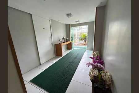 Apartamento para alugar com 75m², 2 quartos e 1 vagaHall de entrada