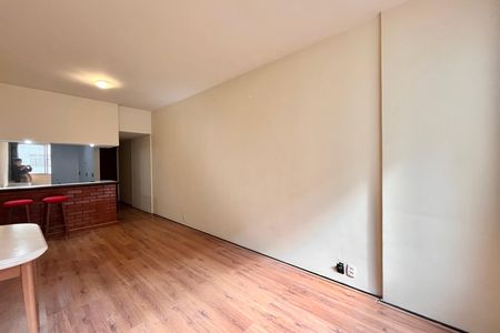Sala  de apartamento para alugar com 1 quarto, 48m² em Copacabana, Rio de Janeiro