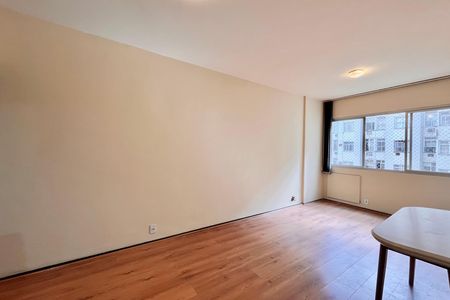 Sala  de apartamento para alugar com 1 quarto, 48m² em Copacabana, Rio de Janeiro