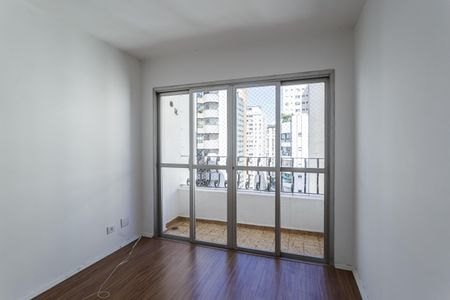 Apartamento à venda com 87m², 2 quartos e 1 vaga Apartamento à venda com 87m², 2 quartos e 1 vagaVaranda