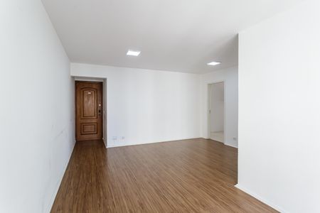 Apartamento à venda com 87m², 2 quartos e 1 vaga Apartamento à venda com 87m², 2 quartos e 1 vagaSala