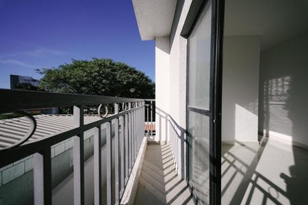 Sacada da Sala de apartamento para alugar com 2 quartos, 47m² em Vila Nhocuné, São Paulo