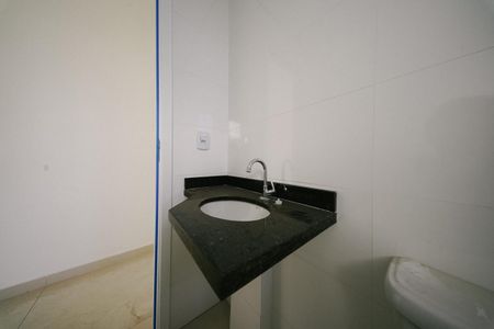 Casa para alugar com 47m², 2 quartos e sem vagaBanheiro