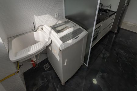 Apartamento para alugar com 47m², 2 quartos e sem vagaCozinha e Área de Serviço