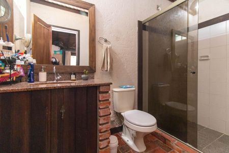 Casa à venda com 200m², 2 quartos e 2 vagas Casa à venda com 200m², 2 quartos e 2 vagasBanheiro do Quarto 1