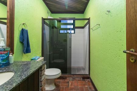 Casa à venda com 200m², 2 quartos e 2 vagas Casa à venda com 200m², 2 quartos e 2 vagasBanheiro Social