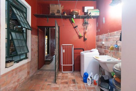 Casa à venda com 200m², 2 quartos e 2 vagas Casa à venda com 200m², 2 quartos e 2 vagasÁrea de Serviço