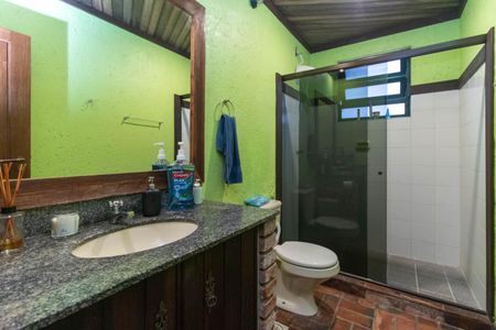 Casa à venda com 200m², 2 quartos e 2 vagas Casa à venda com 200m², 2 quartos e 2 vagasBanheiro Social