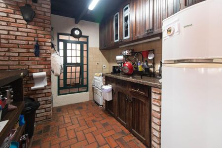 Casa à venda com 200m², 2 quartos e 2 vagas Casa à venda com 200m², 2 quartos e 2 vagasCozinha