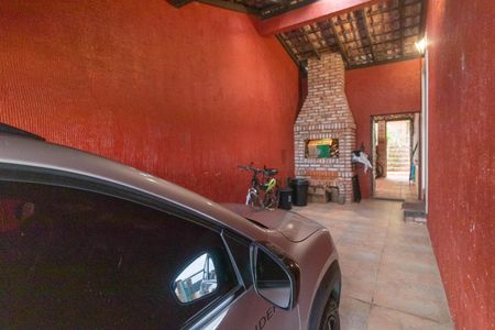 Casa à venda com 200m², 2 quartos e 2 vagas Casa à venda com 200m², 2 quartos e 2 vagasGaragem