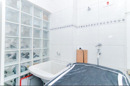 Apartamento à venda com 83m², 3 quartos e 1 vagaÁrea de Serviço