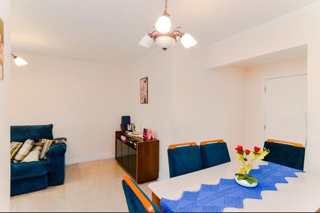 Apartamento à venda com 83m², 3 quartos e 1 vagaSala