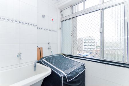Apartamento à venda com 83m², 3 quartos e 1 vagaÁrea de Serviço