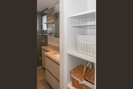 Banheiro de kitnet/studio para alugar com 1 quarto, 42m² em Jardim Paulista, São Paulo
