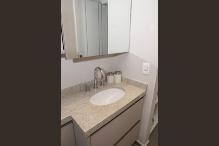 Banheiro de kitnet/studio para alugar com 1 quarto, 42m² em Jardim Paulista, São Paulo