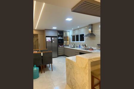 Cozinha de casa para alugar com 3 quartos, 200m² em Inhoaíba, Rio de Janeiro