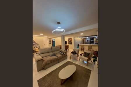 Sala de casa para alugar com 3 quartos, 200m² em Inhoaíba, Rio de Janeiro