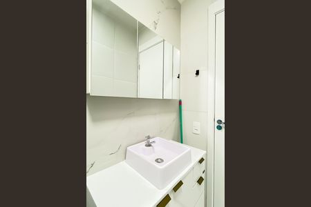 Apartamento para alugar com 34m², 2 quartos e sem vaga Apartamento para alugar com 34m², 2 quartos e sem vagaBanheiro
