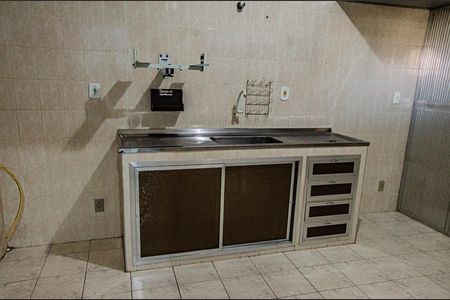 Casa para alugar com 1 quarto, 65m² em Campo Grande, Rio de Janeiro