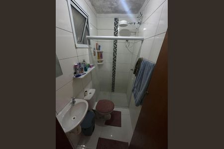 Banheiro de apartamento à venda com 2 quartos, 42m² em Vila Luzita, Santo André