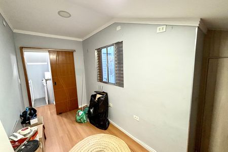 Casa à venda com 180m², 4 quartos e 4 vagas Casa à venda com 180m², 4 quartos e 4 vagasQuarto 4