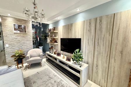 Casa à venda com 180m², 4 quartos e 4 vagas Casa à venda com 180m², 4 quartos e 4 vagasSala