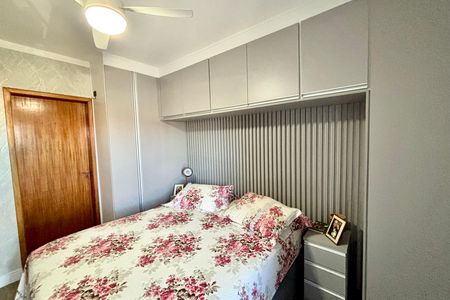 Casa à venda com 180m², 4 quartos e 4 vagas Casa à venda com 180m², 4 quartos e 4 vagasQuarto 1