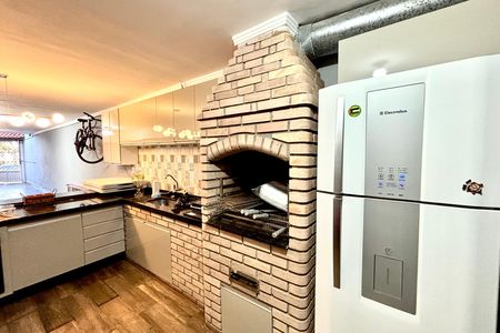Casa à venda com 180m², 4 quartos e 4 vagas Casa à venda com 180m², 4 quartos e 4 vagasÁrea gourmet
