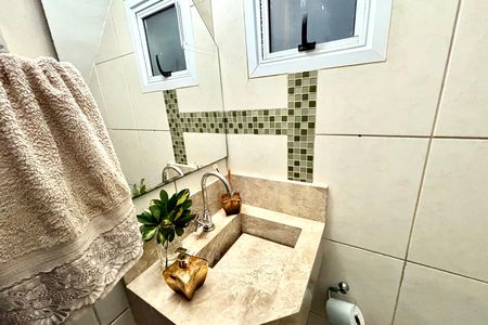 Casa à venda com 180m², 4 quartos e 4 vagas Casa à venda com 180m², 4 quartos e 4 vagasLavabo