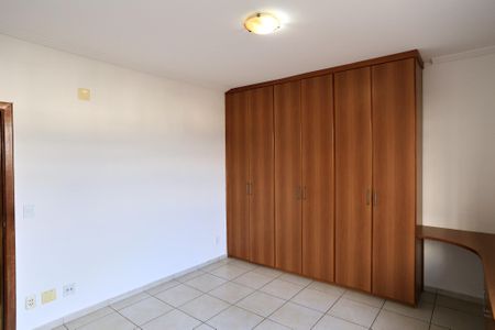 Apartamento para alugar com 169m², 3 quartos e 3 vagasSuíte