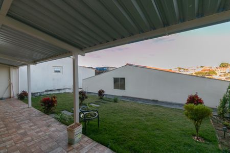 Casa para alugar com 360m², 3 quartos e 2 vagas