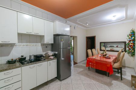 Casa para alugar com 360m², 3 quartos e 2 vagas