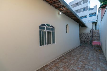 Casa para alugar com 360m², 3 quartos e 2 vagas